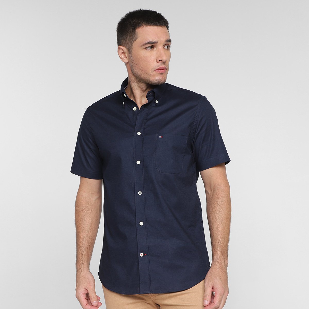 Camisa Tommy Hilfiger Manga Curta Bolso Masculina - Marinho Menor preço em Camisa Tommy Hilfiger Manga Curta Bolso Masculina - Marinho