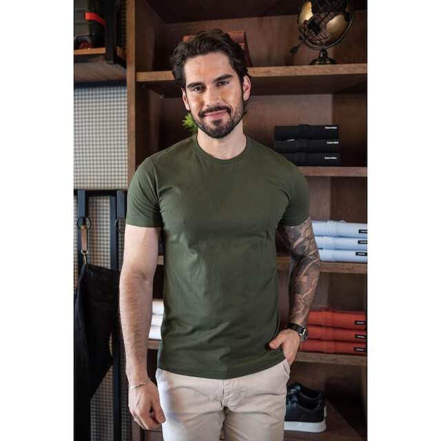 Camiseta Acostamento Wolf Alto Relevo Verde Militar