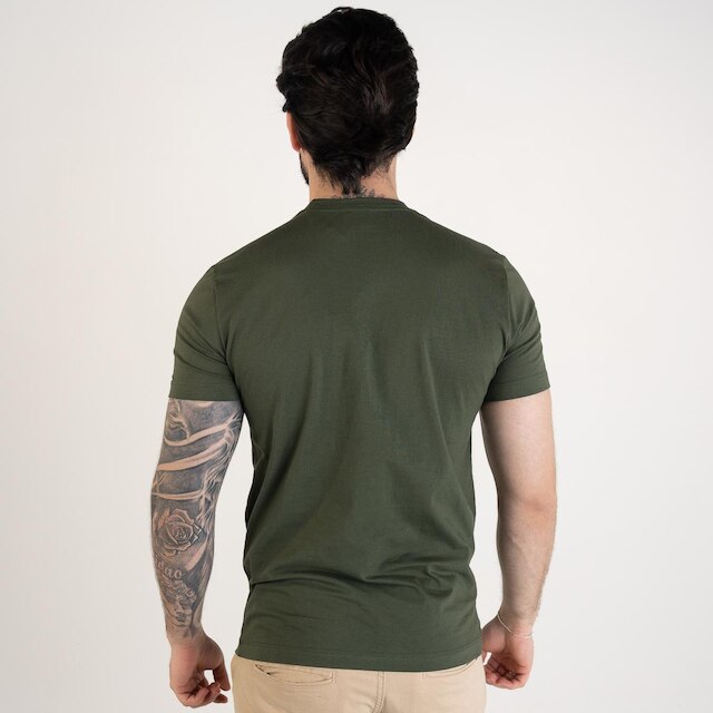 Camiseta Acostamento Wolf Alto Relevo Verde Militar