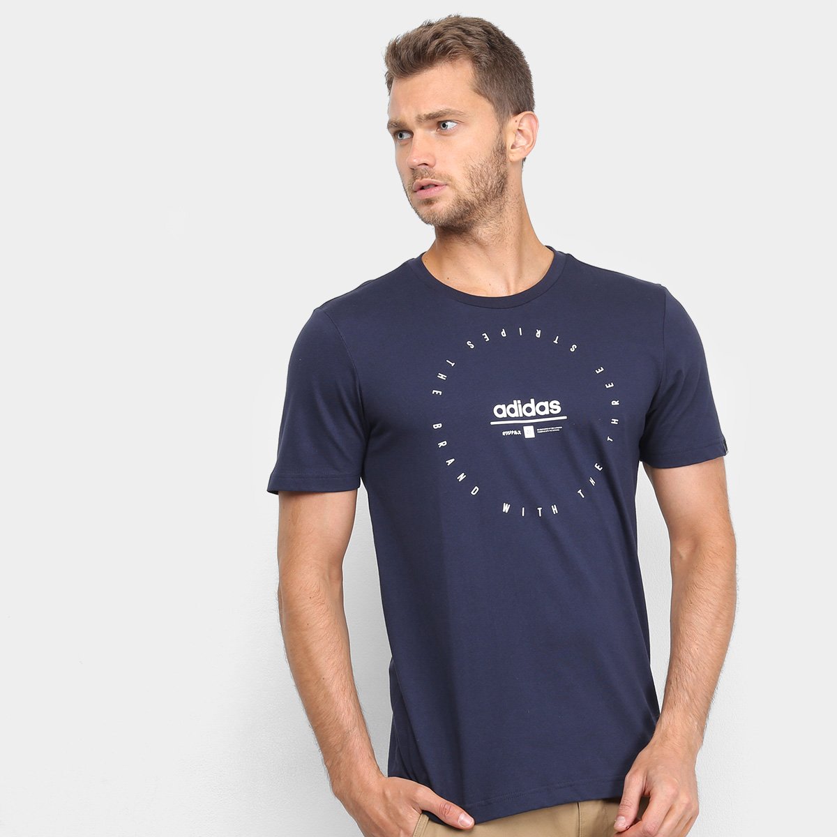 Camiseta Adidas Adi Clock Masculina - Marinho e Branco Menor preço em Camiseta Adidas Adi Clock Masculina - Marinho e Branco