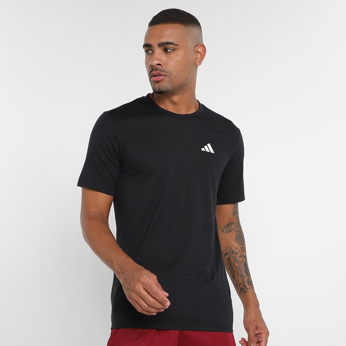Camiseta Adidas Essentials Feelready Masculina - Preto+Branco Menor preço em Camiseta Adidas Essentials Feelready Masculina - Preto+Branco