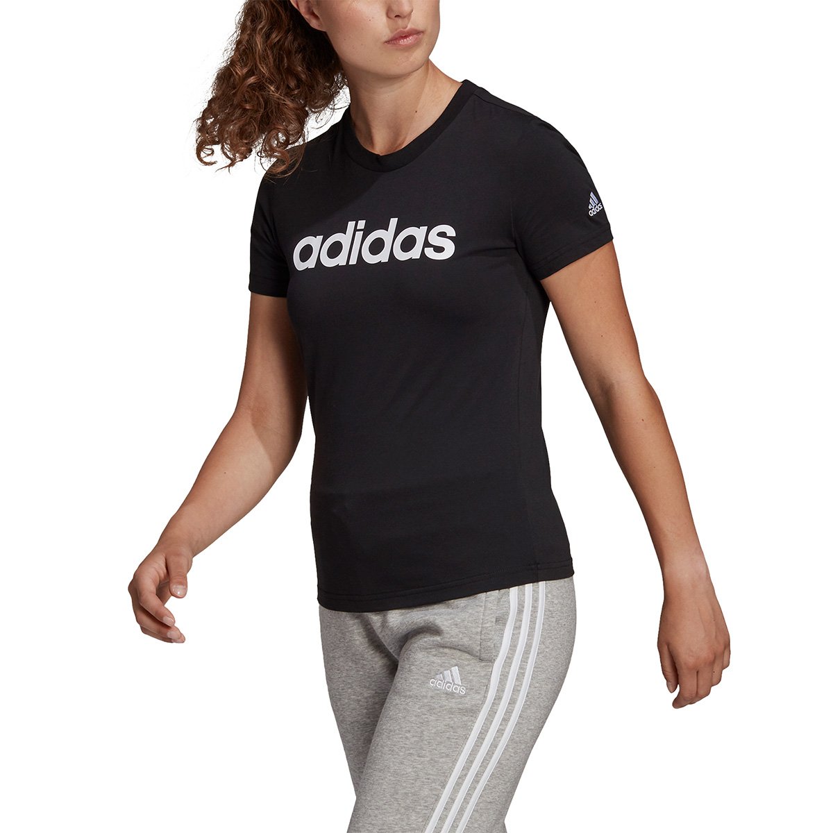 Camiseta Adidas Essentials Linear Feminina é ruim? Camiseta Adidas Essentials Linear Feminina é boa?