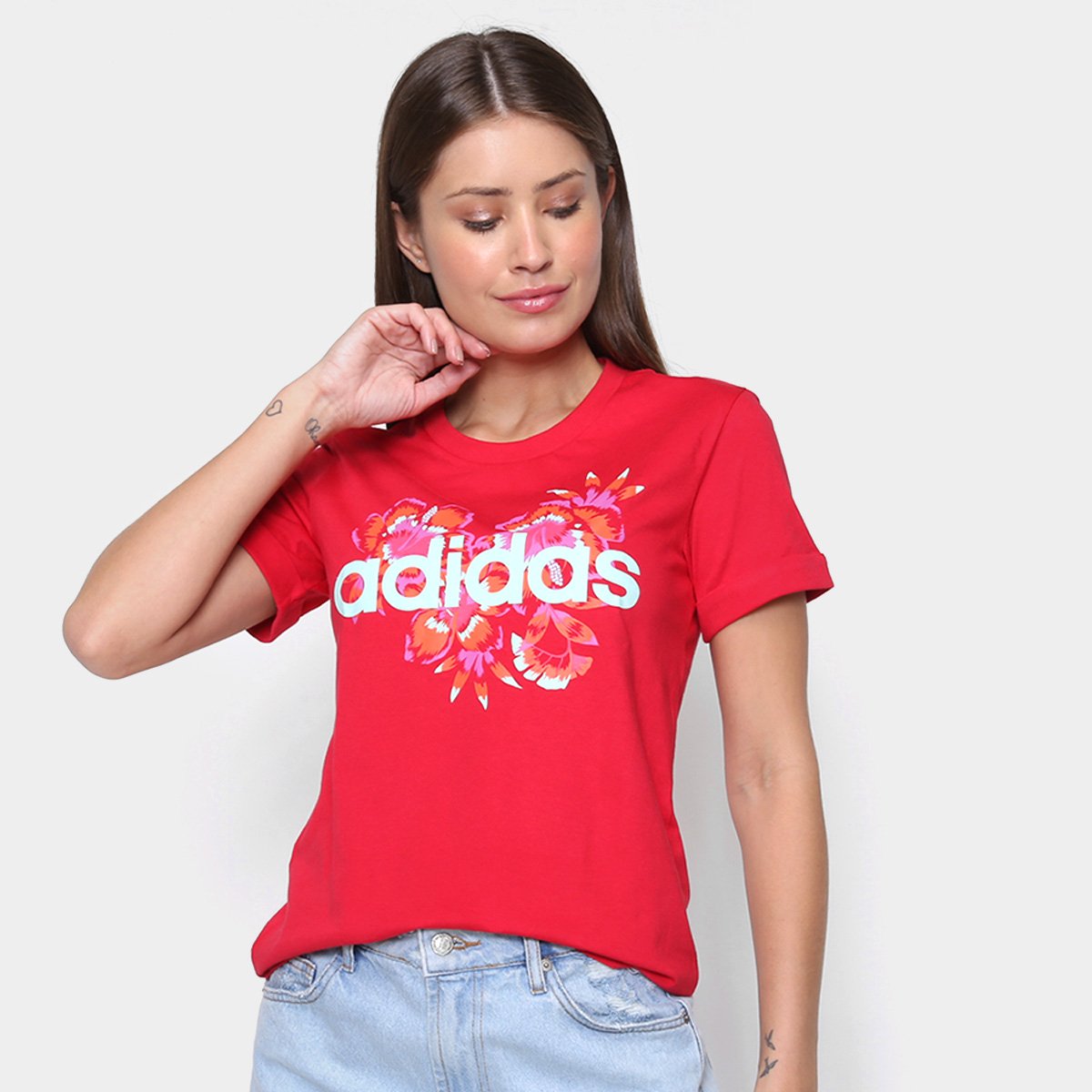 Camiseta Adidas Farm Graphic Feminina - Vermelho Menor preço em Camiseta Adidas Farm Graphic Feminina - Vermelho