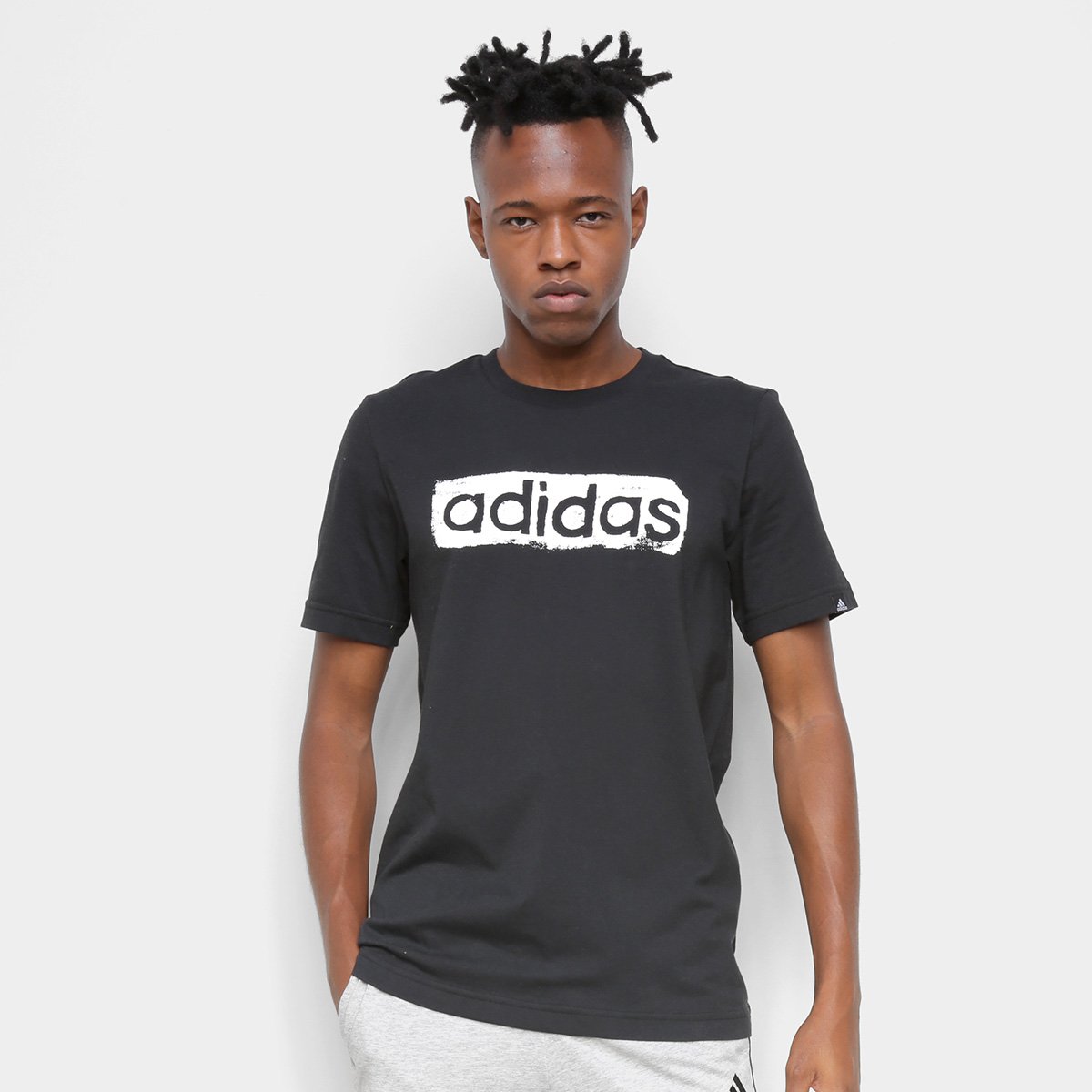 Camiseta Adidas Logo Linear Masculina - Preto Menor preço em Camiseta Adidas Logo Linear Masculina - Preto