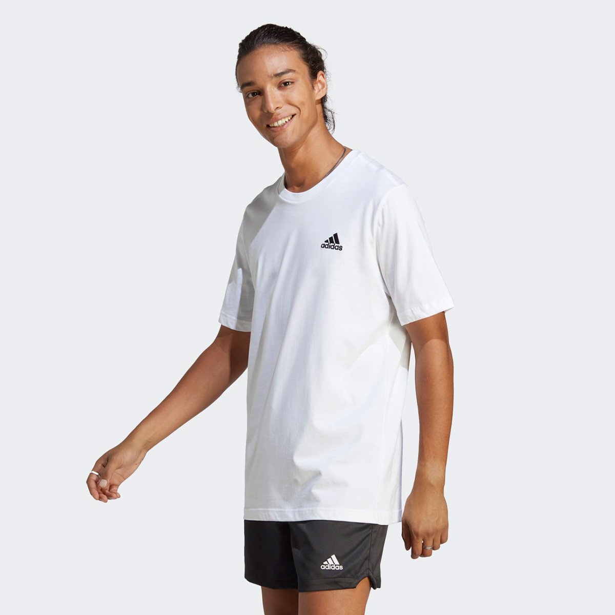 Camiseta Adidas Sport Logo Single Masculina Menor preço em Camiseta Adidas Sport Logo Single Masculina