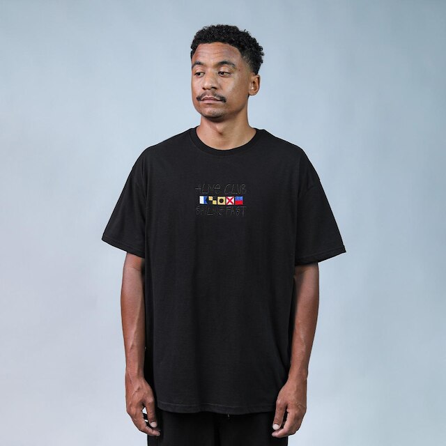 Camiseta Alive Flags Preto
