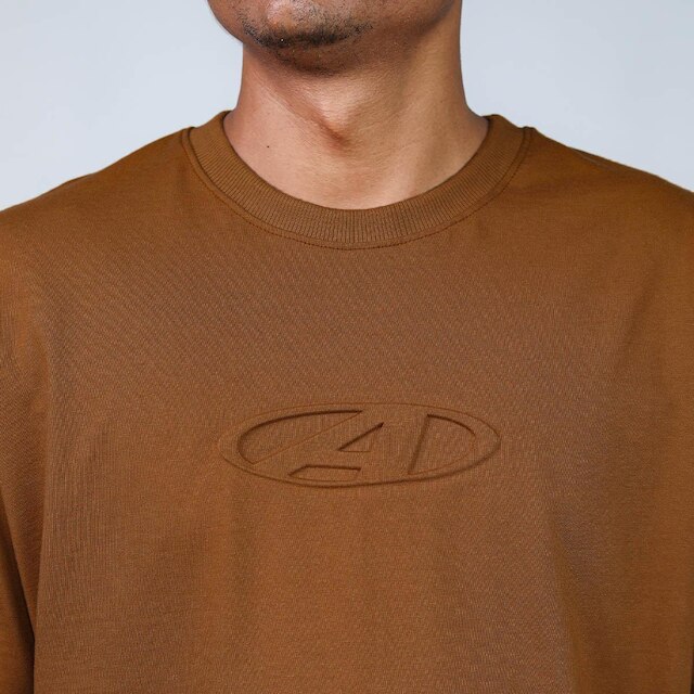 Camiseta Alive Oversized Emboss Marrom