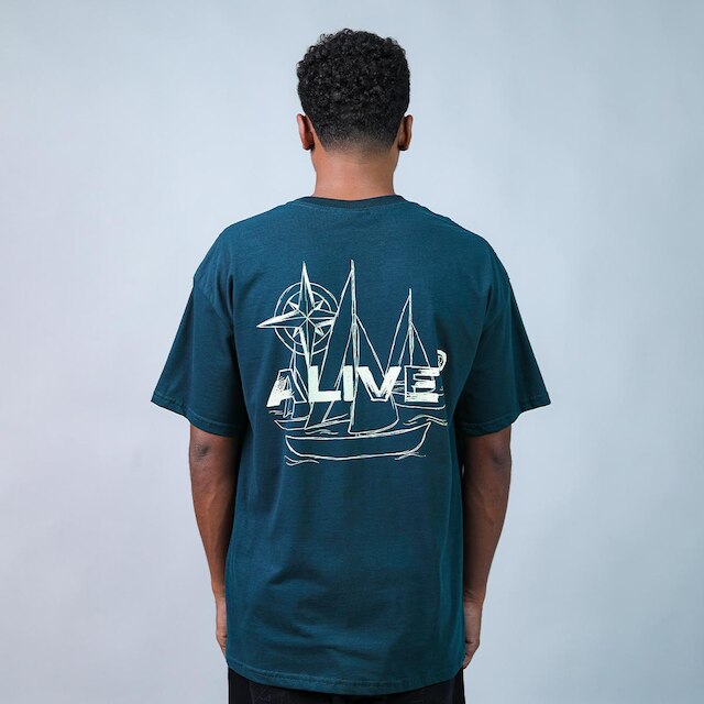 Camiseta Alive Ship Azul Marinho
