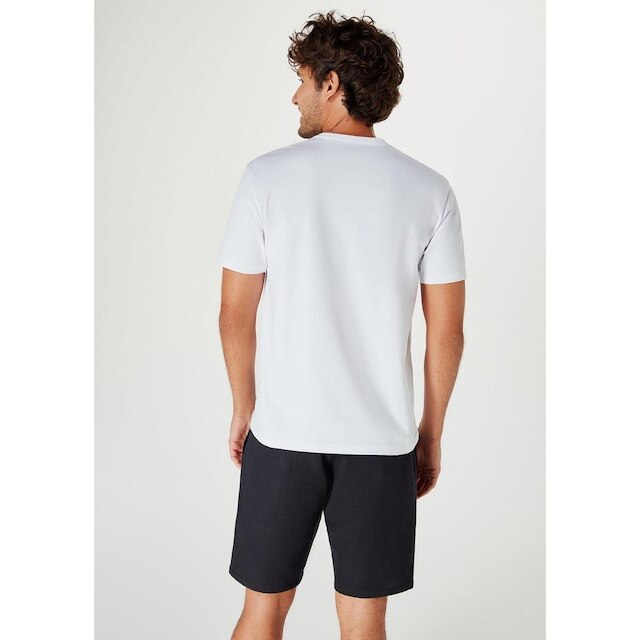 Camiseta Básica Masculina Slim Gola V