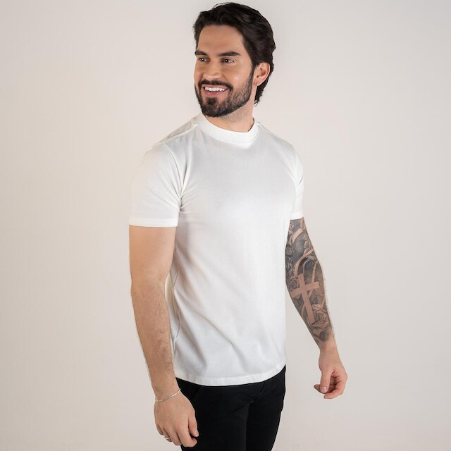 Camiseta Básica Versatiold Piquet Off White