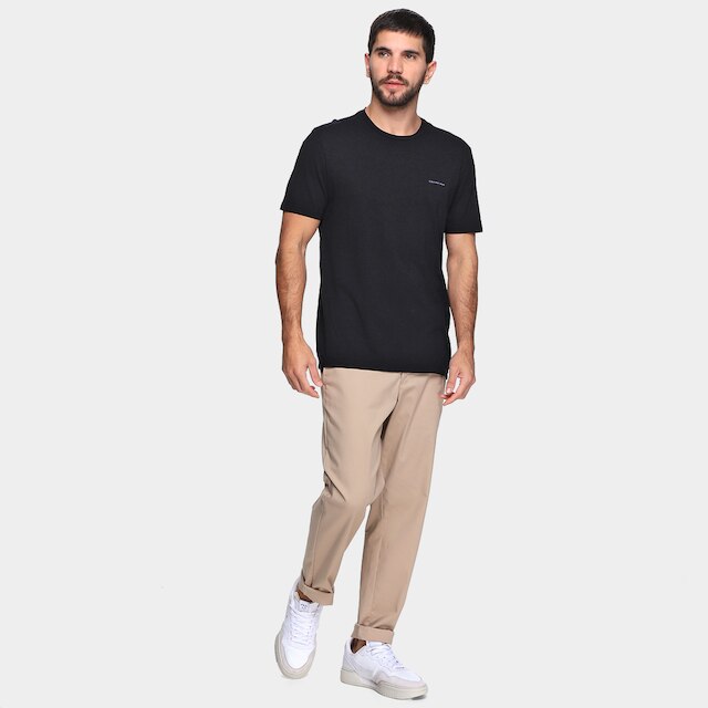 Camiseta Calvin Klein Básica Masculina