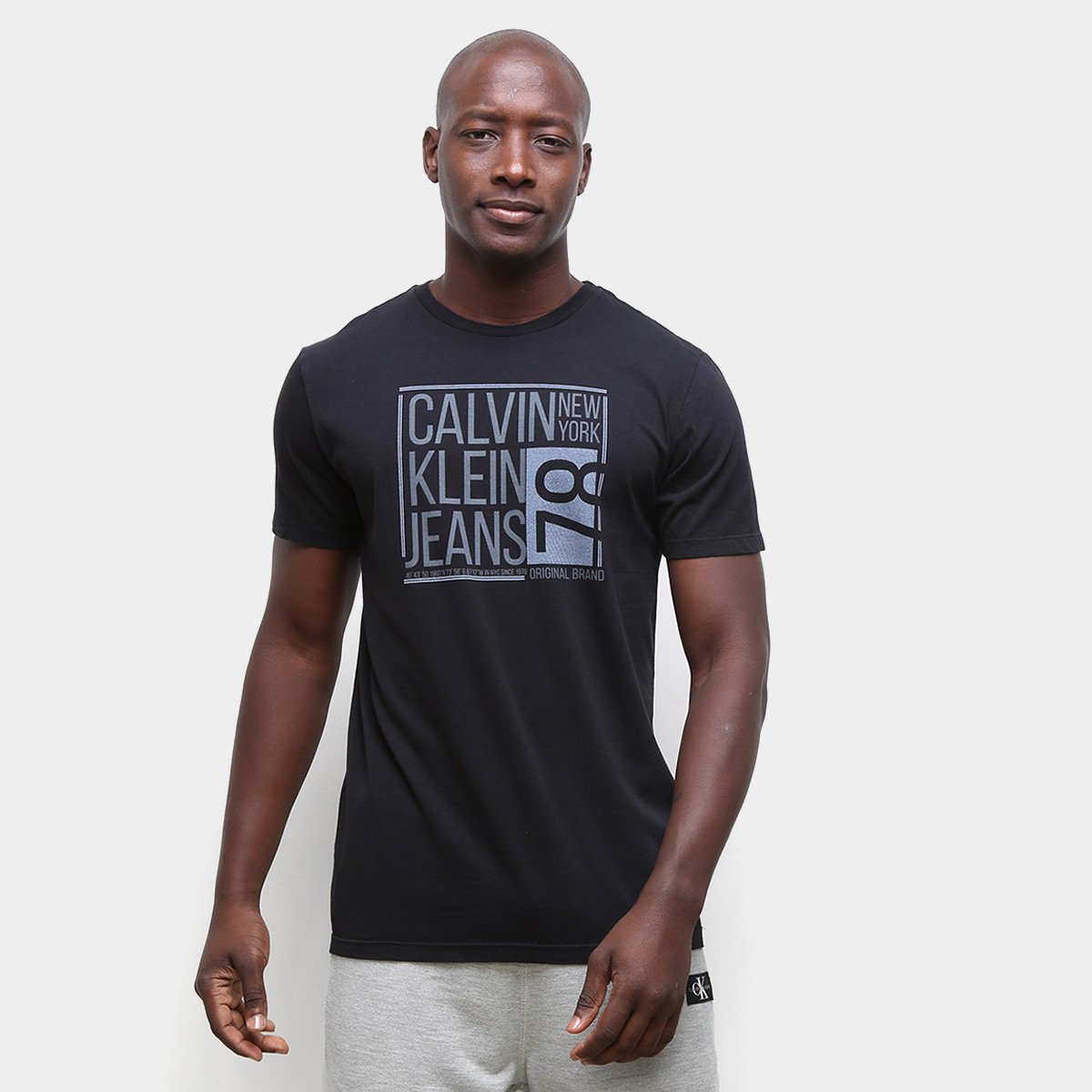 Camiseta Calvin Klein CKJ 78 Masculina - Preto Menor preço em Camiseta Calvin Klein CKJ 78 Masculina - Preto