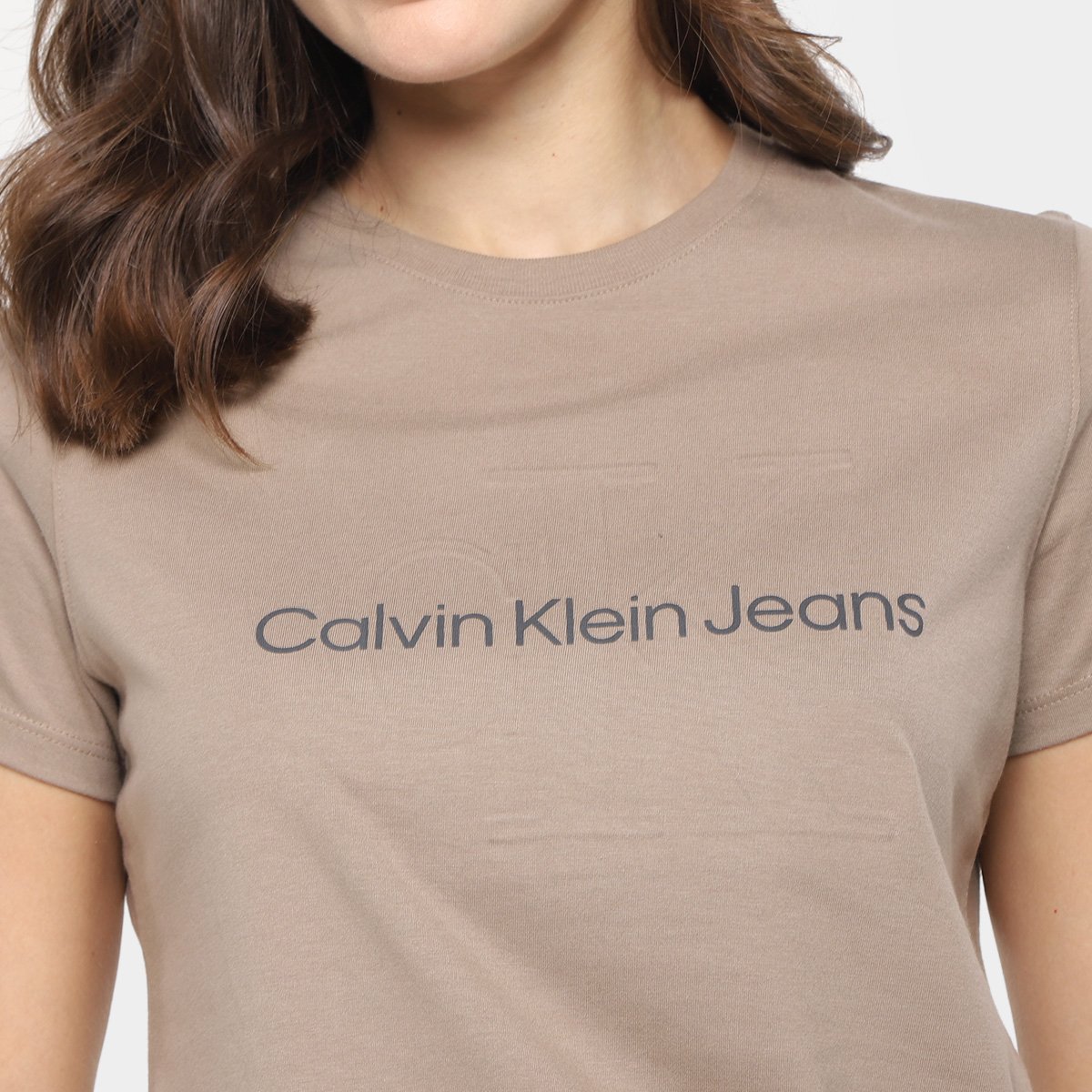 Camiseta Calvin Klein Hero Logo Embossed Feminina Zattini