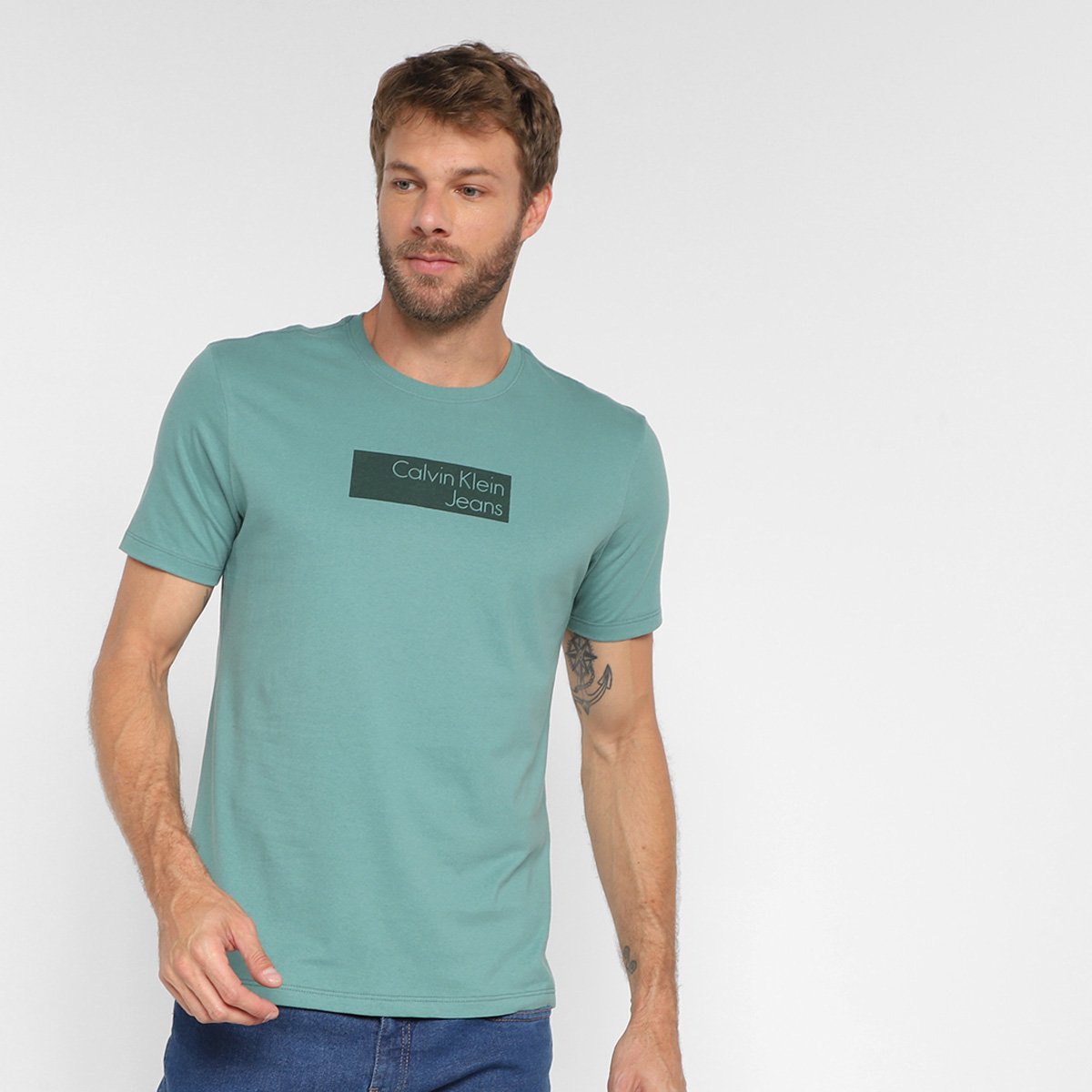 Camiseta Calvin Klein Jeans Estampada Masculina - Verde é ruim? Camiseta Calvin Klein Jeans Estampada Masculina - Verde é boa?
