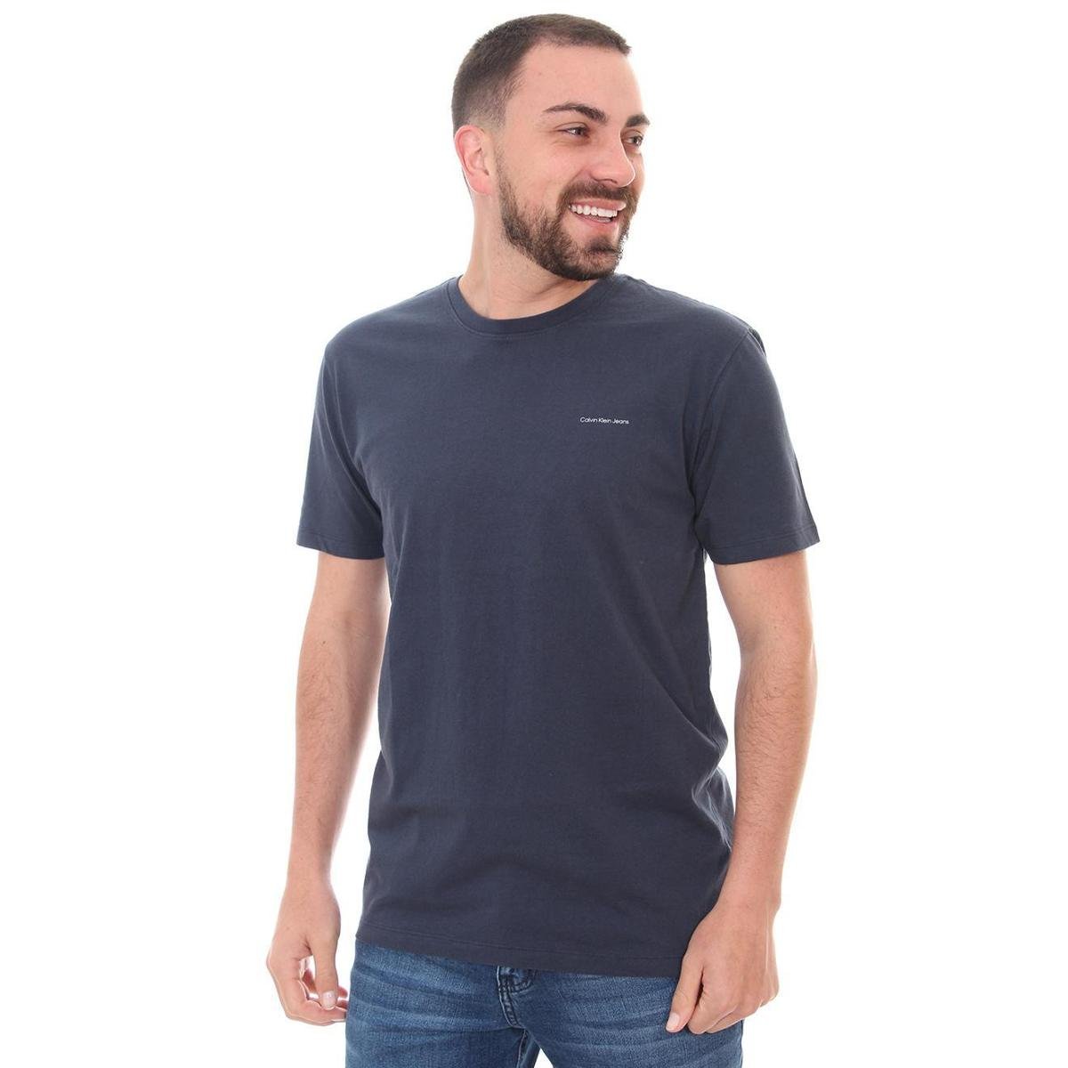Camiseta Calvin Klein Jeans Light New Logo Masculina Menor preço em Camiseta Calvin Klein Jeans Light New Logo Masculina
