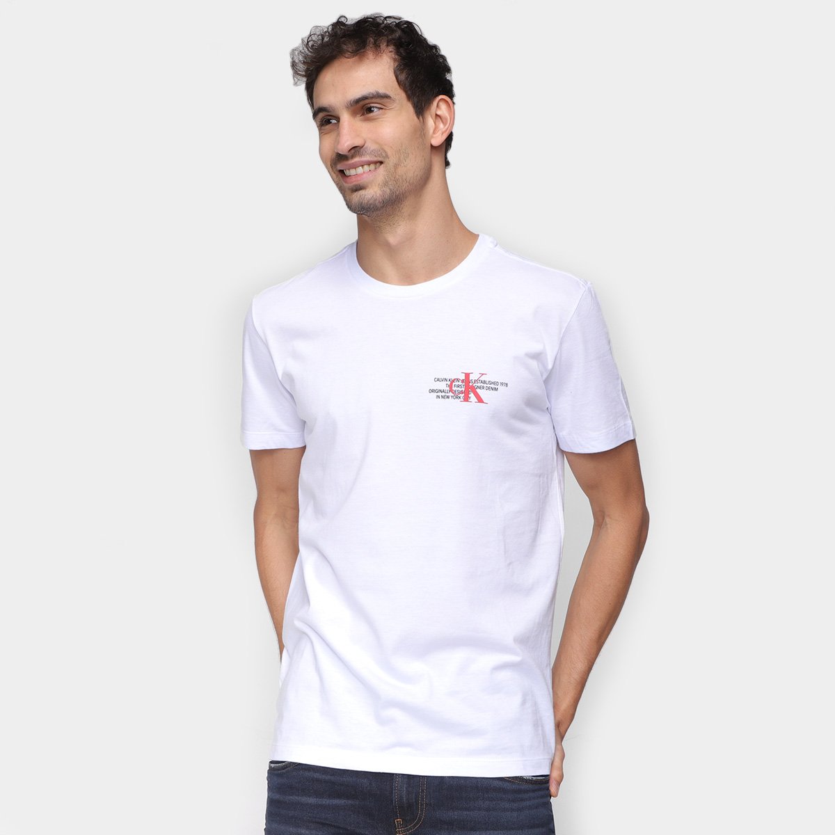 Camiseta Calvin Klein Manga Curta Masculina - Branco Menor preço em Camiseta Calvin Klein Manga Curta Masculina - Branco