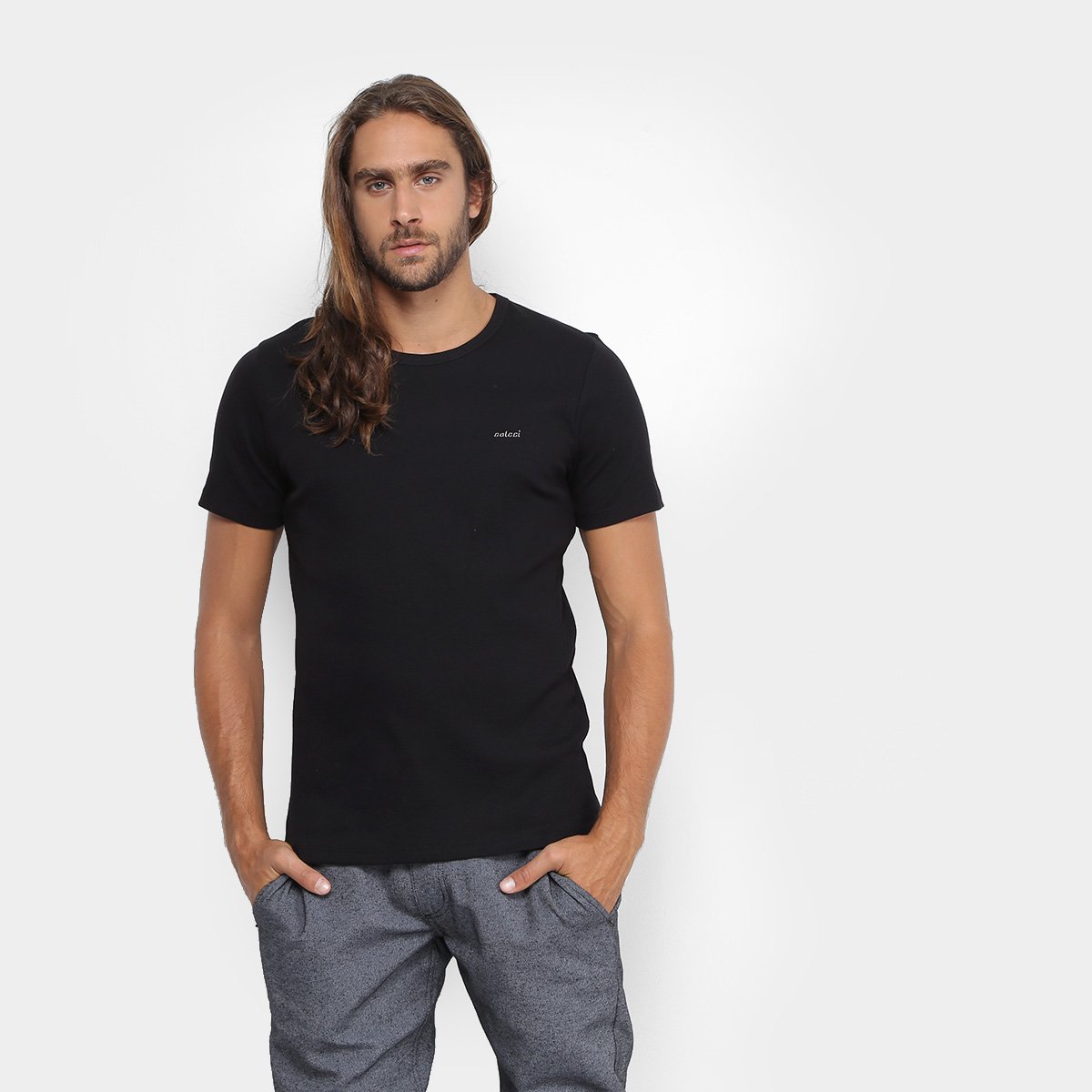 Camiseta Colcci Bordada Canelada Masculina - Preto Menor preço em Camiseta Colcci Bordada Canelada Masculina - Preto