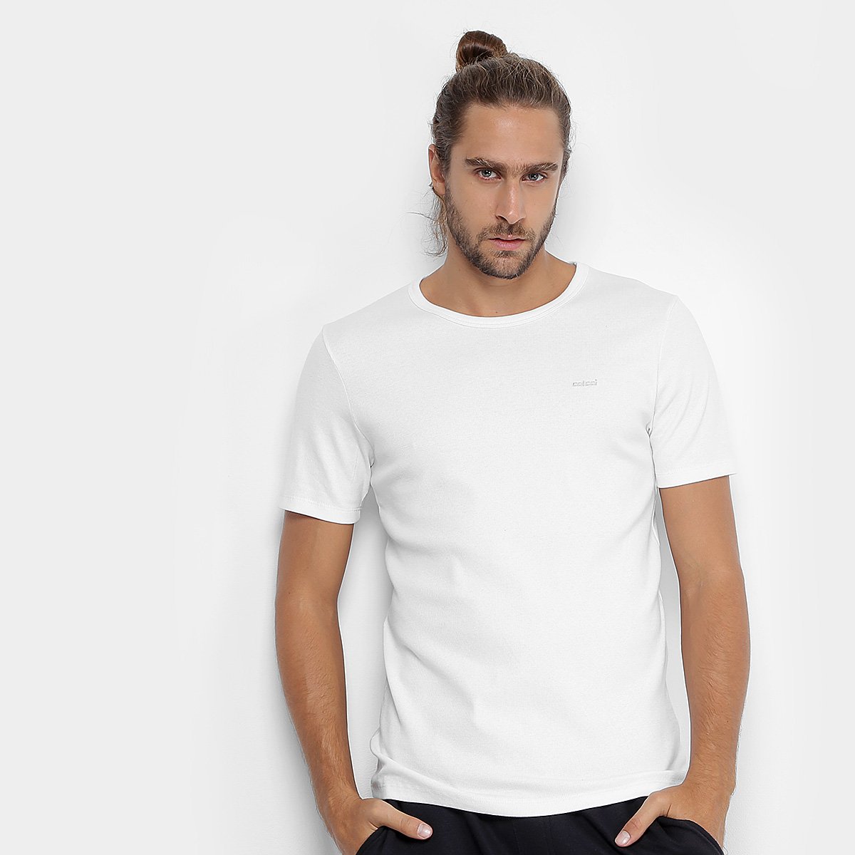 Camiseta Colcci Bordada Canelada Masculina - Branco é ruim? Camiseta Colcci Bordada Canelada Masculina - Branco é boa?