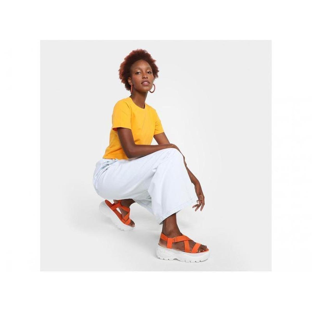 Camiseta Cropped Vista Meia Malha Básica - Amarelo Menor preço em Camiseta Cropped Vista Meia Malha Básica - Amarelo