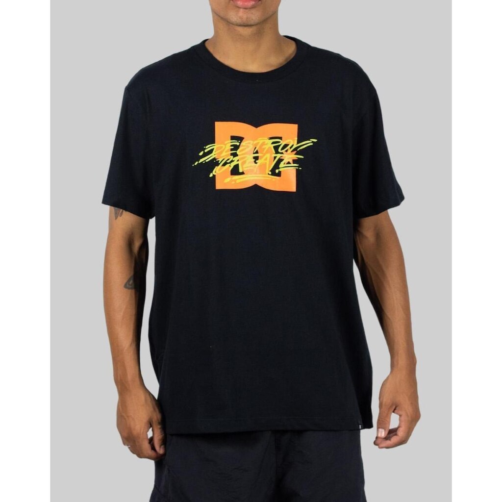 Camiseta DC Shoes Flyer - Preto