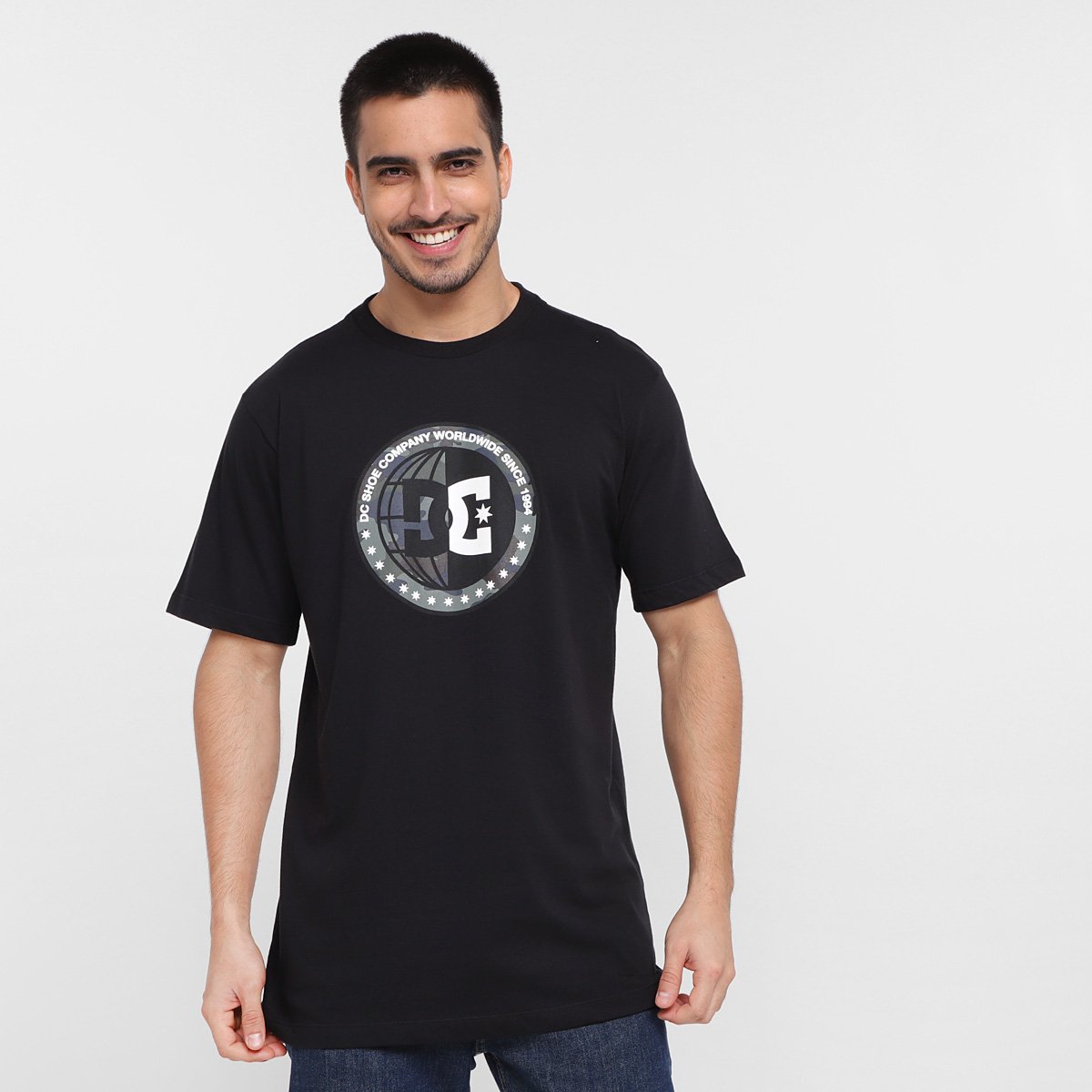 Camiseta DC Shoes Half Away Masculina Menor preço em Camiseta DC Shoes Half Away Masculina