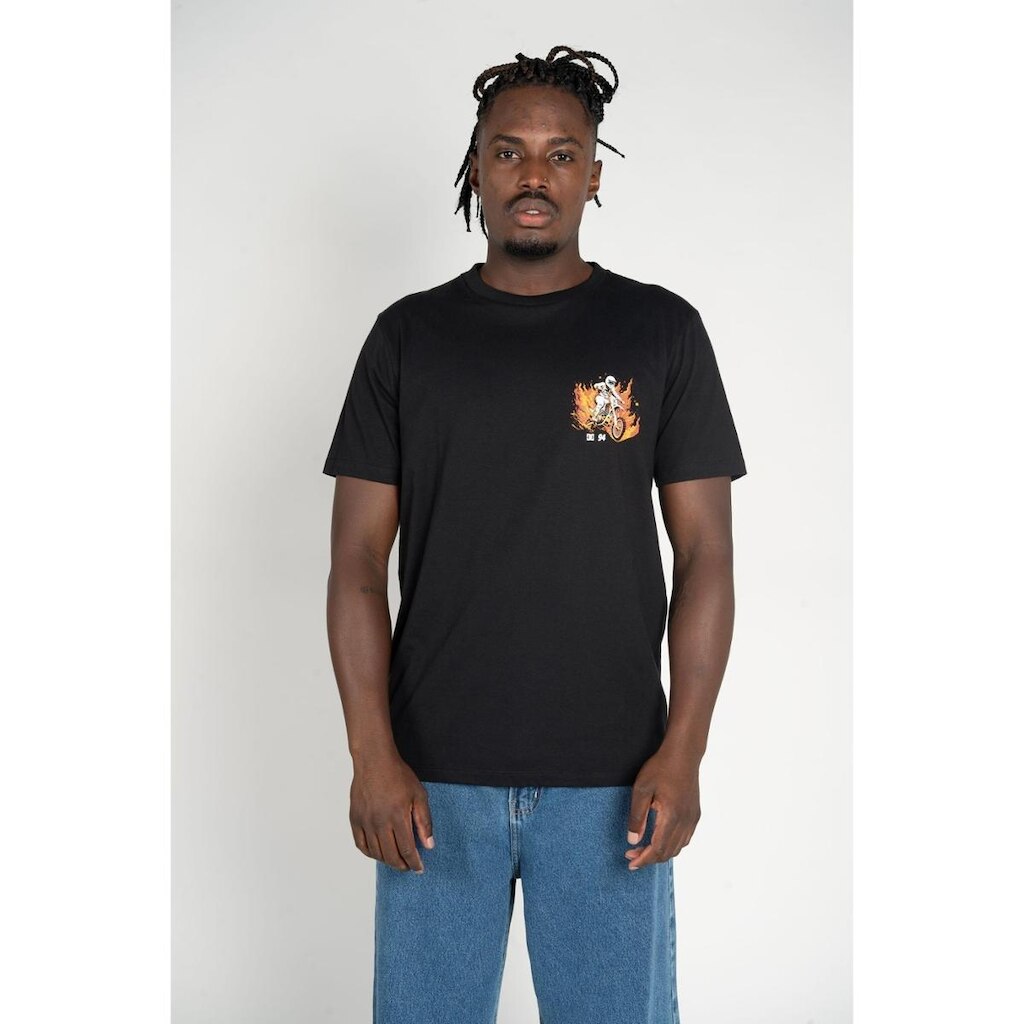 Camiseta DC Shoes M/C Leading The Pack Preto-Preto-G