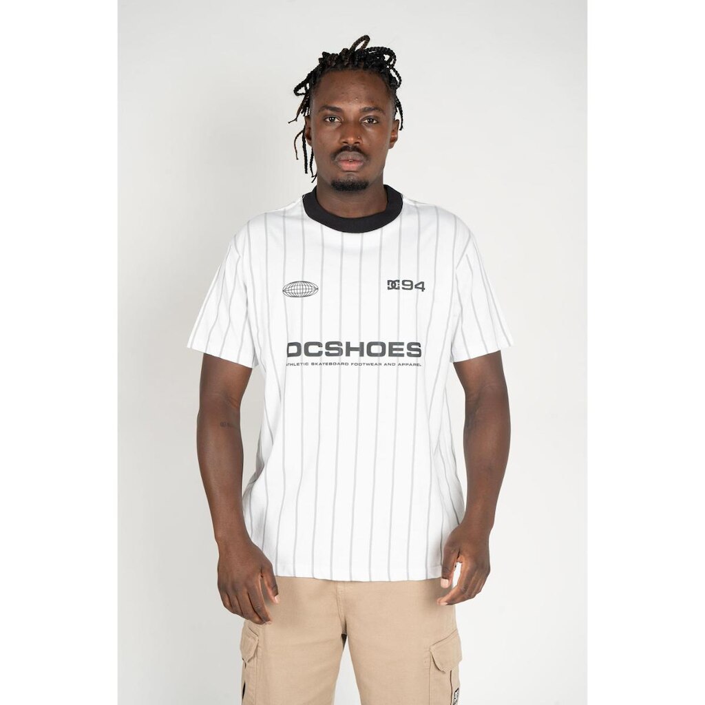 Camiseta DC Shoes M/C Line Up Preto-Preto-G