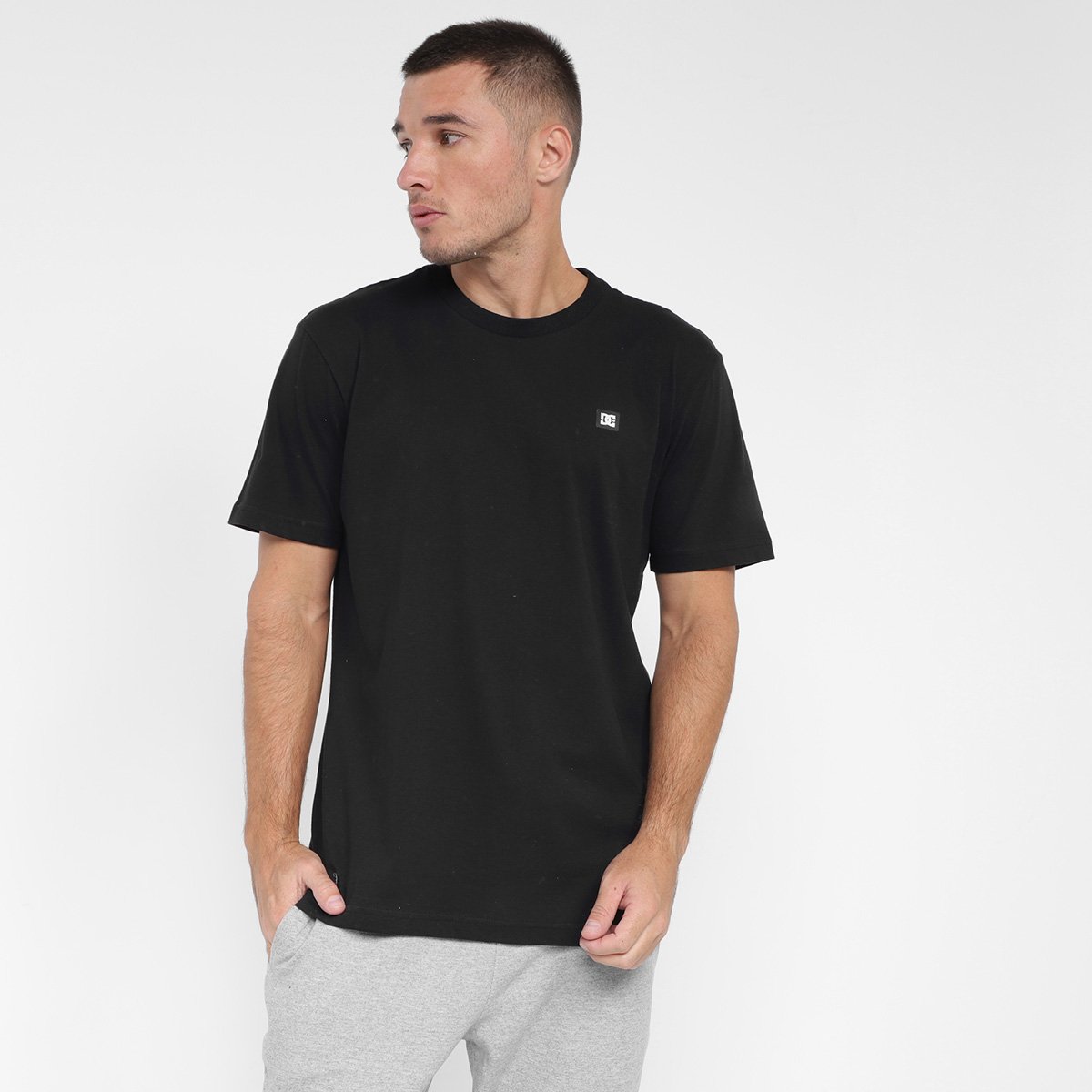 Camiseta Dc Shoes Super Star Masculina Menor preço em Camiseta Dc Shoes Super Star Masculina