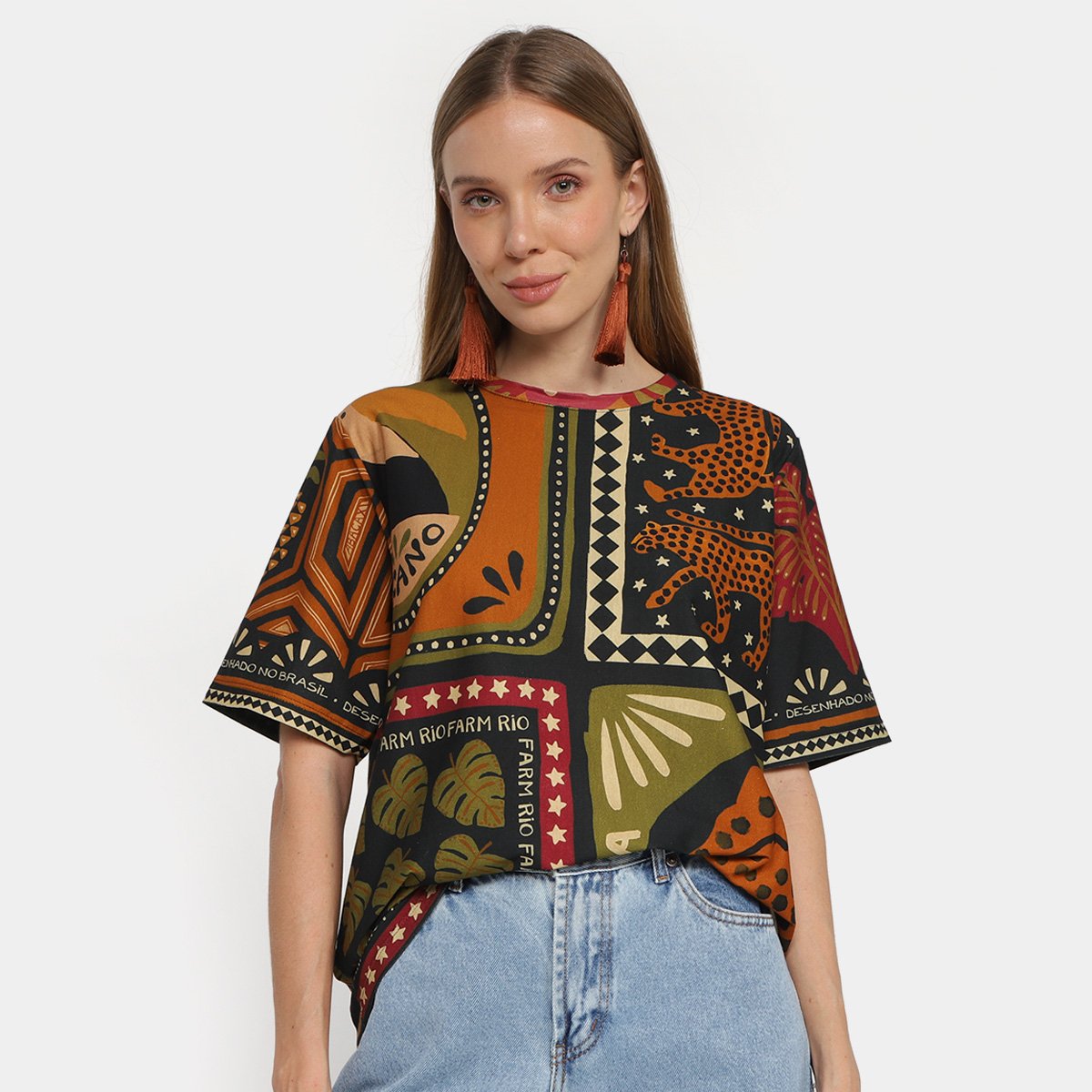 Camiseta Farm Nosso Selo Feminina - Estampado Menor preço em Camiseta Farm Nosso Selo Feminina - Estampado