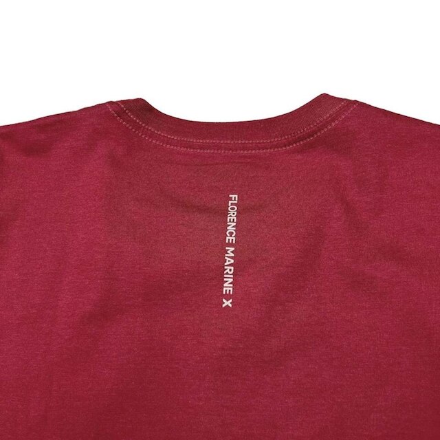 Camiseta Florence Burgee Bolso Bordo