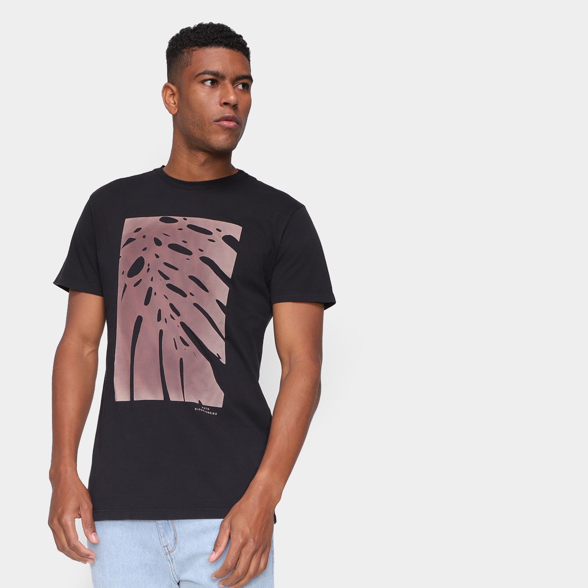 Camiseta Foxton Flora Masculina - Preto Menor preço em Camiseta Foxton Flora Masculina - Preto