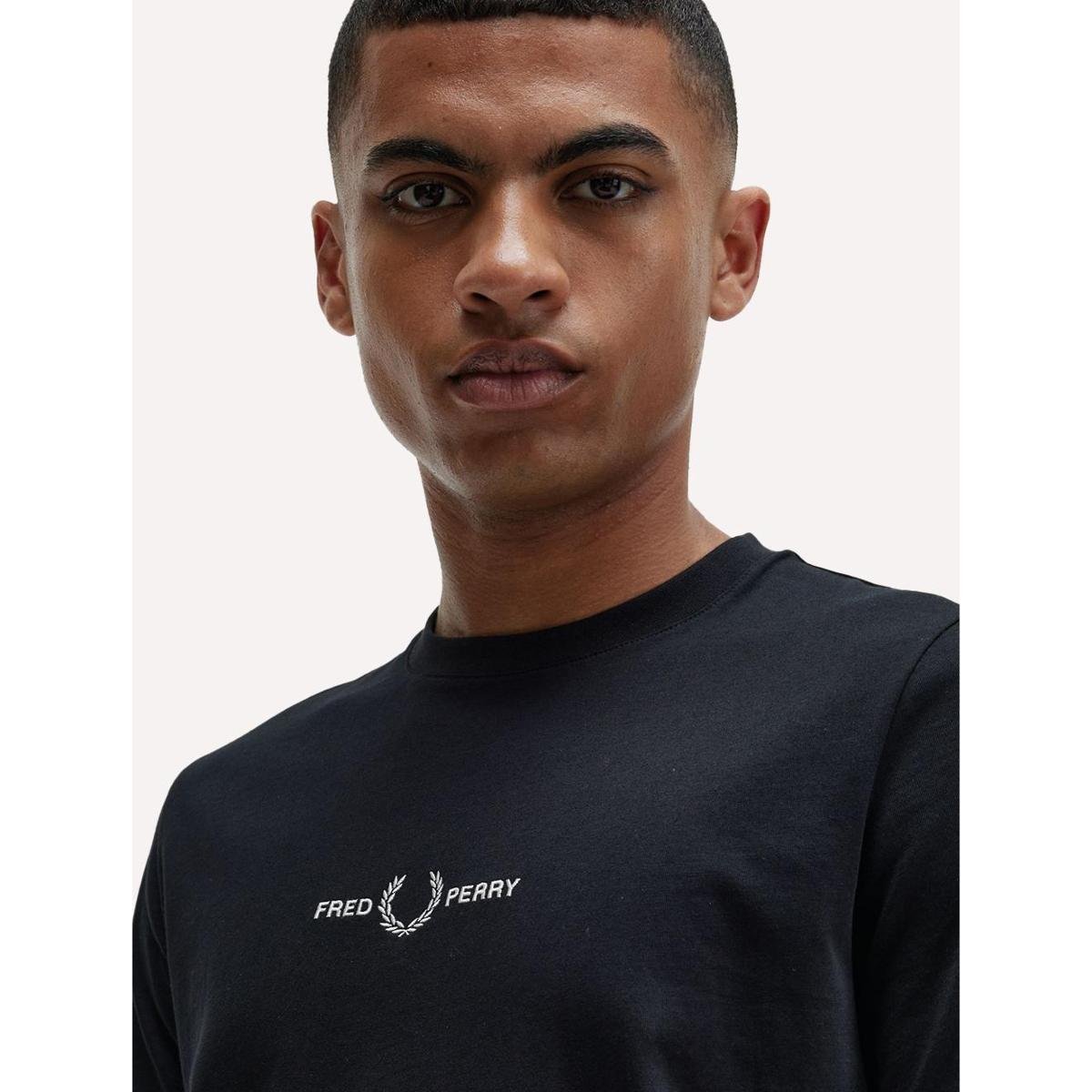 Camiseta Fred Perry Masculina Regular Embroidered Graphic Preta