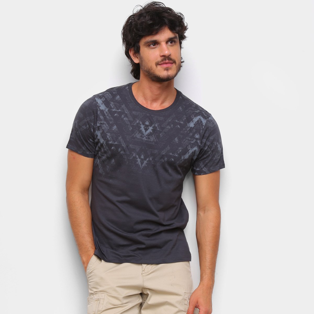 Camiseta Gajang Estampada Masculina - Chumbo Menor preço em Camiseta Gajang Estampada Masculina - Chumbo