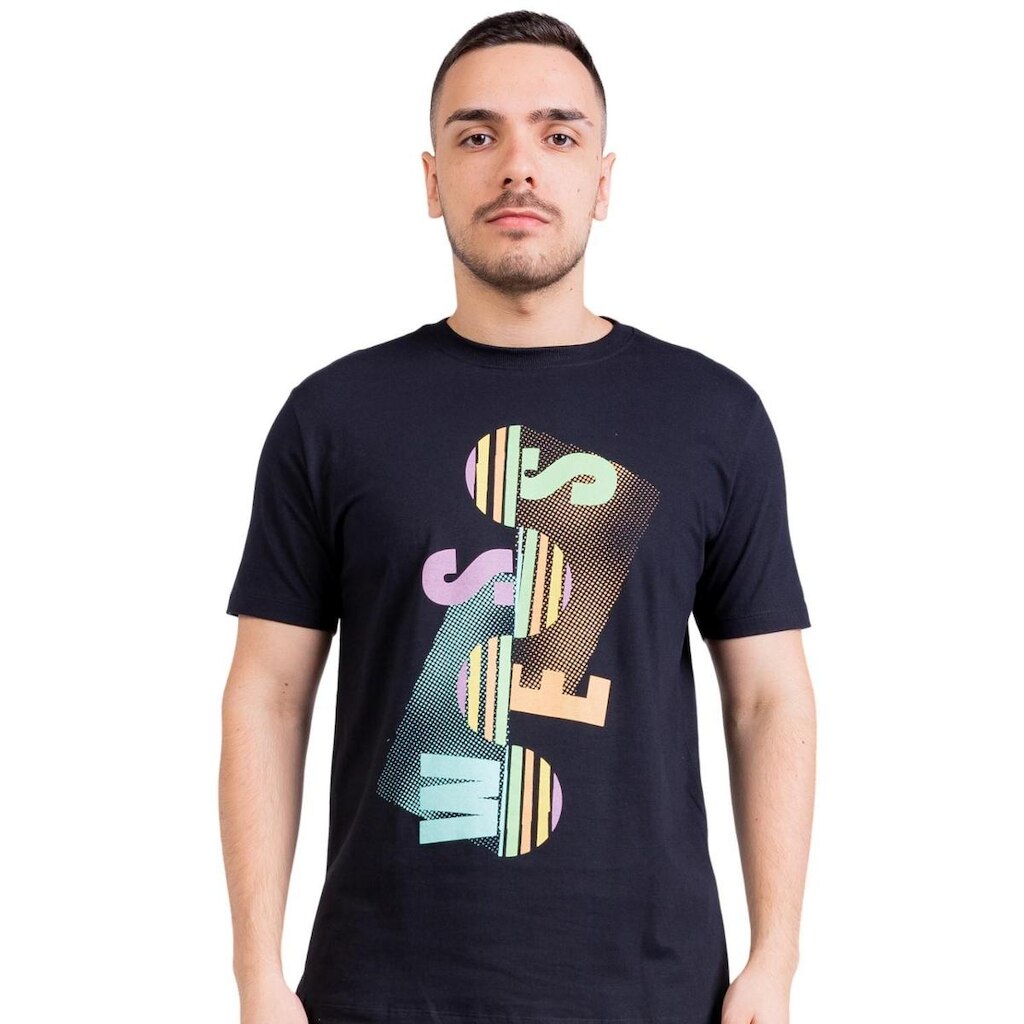 Camiseta Geometric Vertical Preta He Wess Clothing