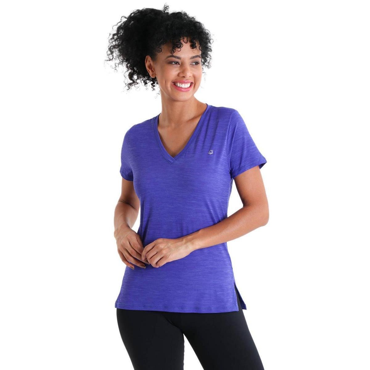 camiseta gola v roxa