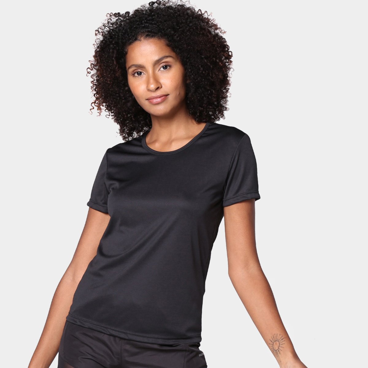 Camiseta Gonew Dry Touch Básica Workout Feminina - Preto Menor preço em Camiseta Gonew Dry Touch Básica Workout Feminina - Preto