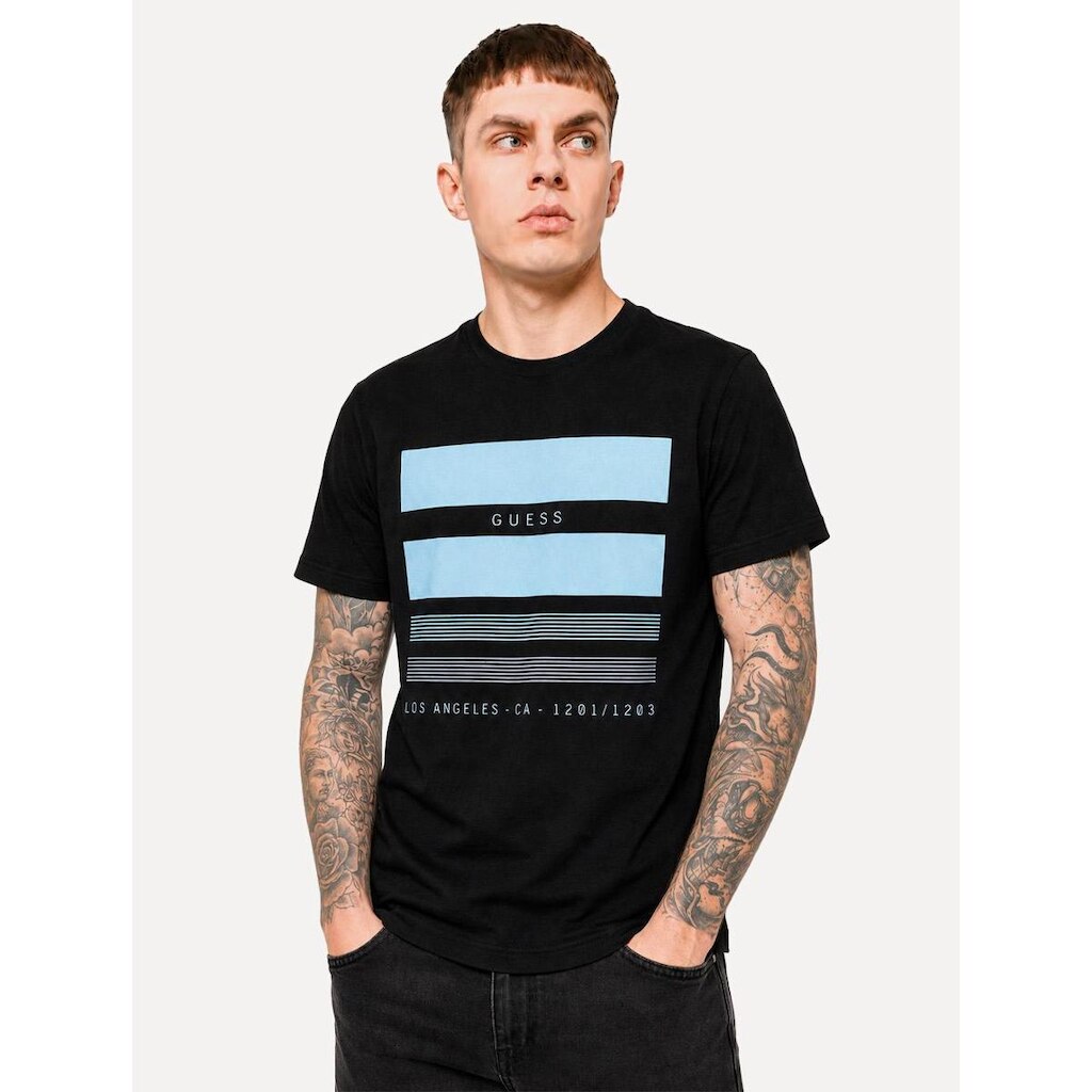 Camiseta Guess Masculina Block Gradient Blue Logo Preto
