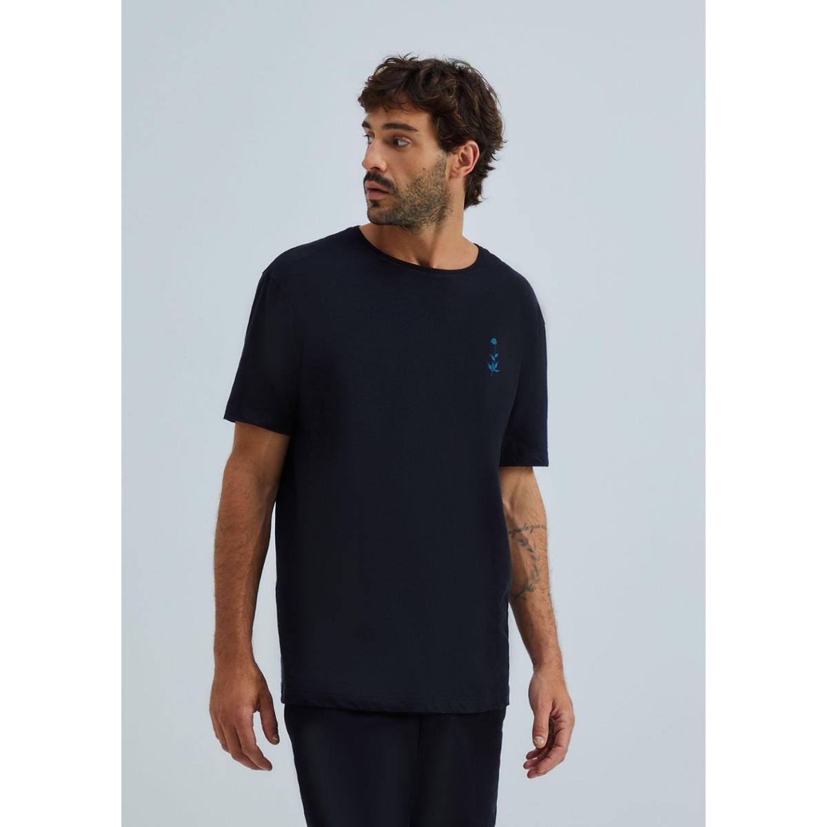 Camiseta Hering Em Malha Flamê Com Estampa Masculina Menor preço em Camiseta Hering Em Malha Flamê Com Estampa Masculina