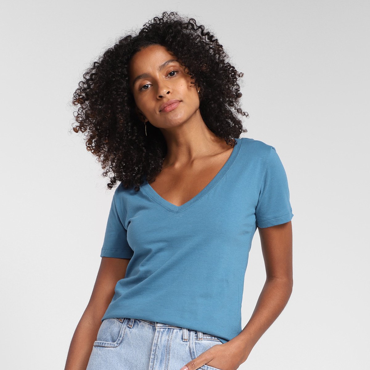 Camiseta Hering Gola V Lisa Feminina - Azul Escuro Menor preço em Camiseta Hering Gola V Lisa Feminina - Azul Escuro