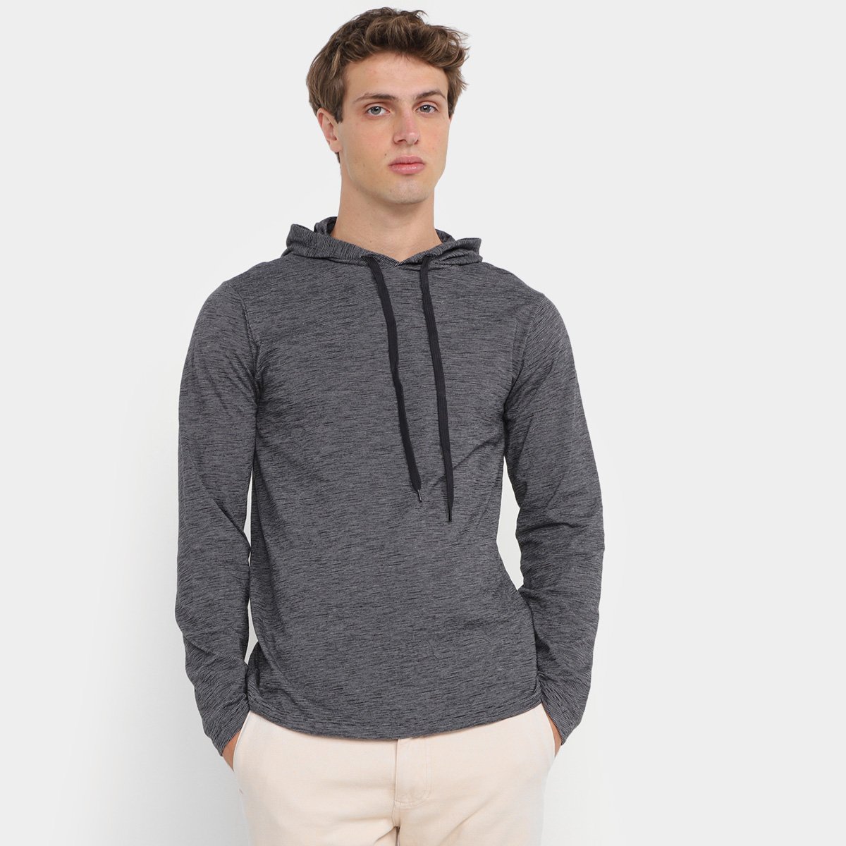 Camiseta Hering Manga Longa C/ Capuz Masculina - Preto Menor preço em Camiseta Hering Manga Longa C/ Capuz Masculina - Preto