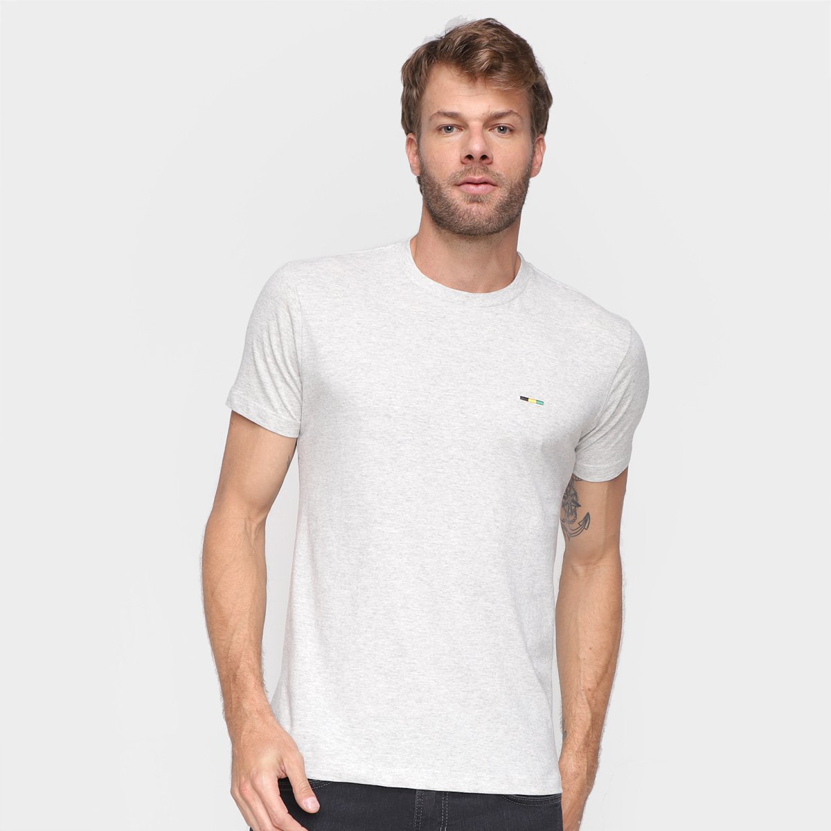 Camiseta Industrie Básica Masculina - Gelo é ruim? Camiseta Industrie Básica Masculina - Gelo é boa?