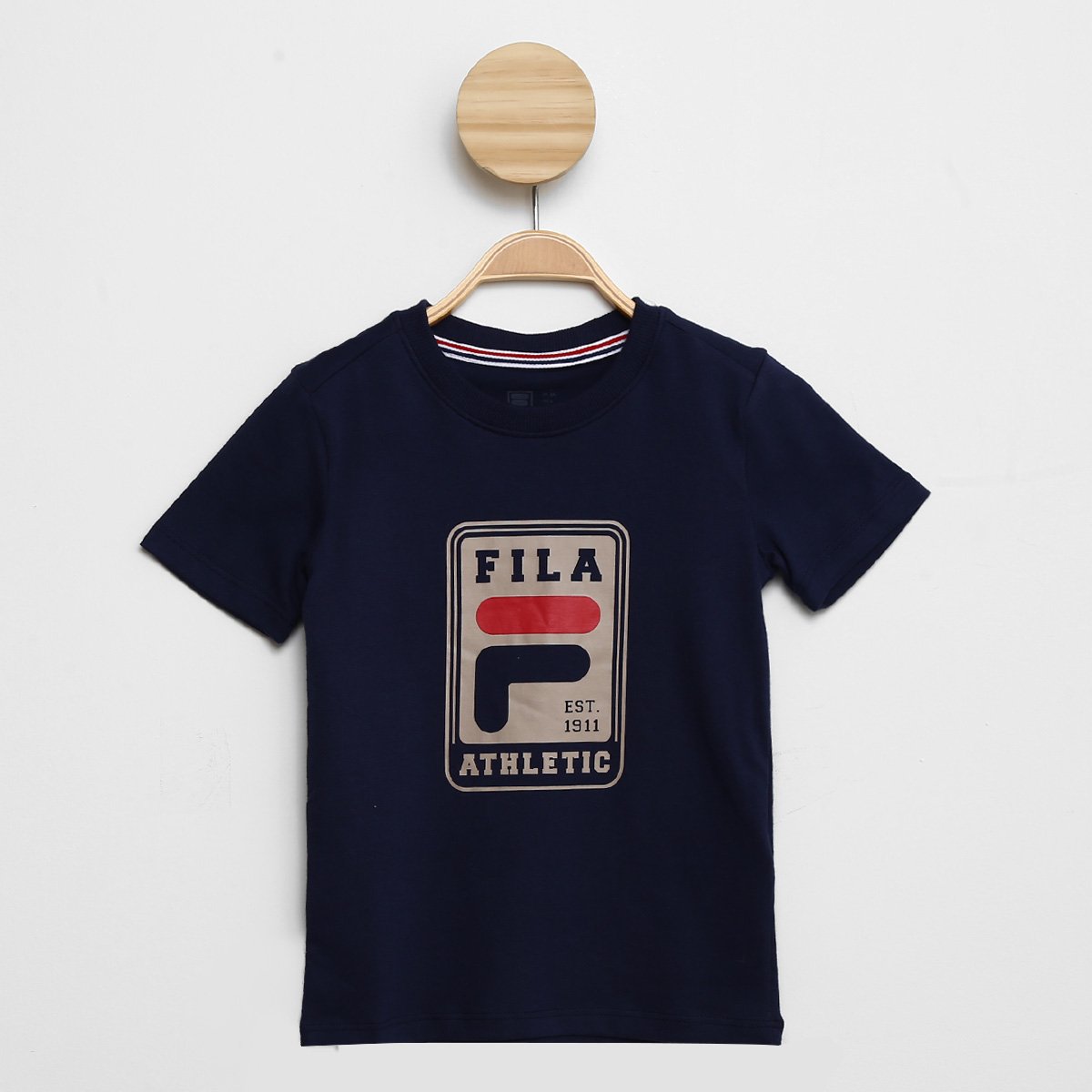 Camiseta Infantil Fila Graphics Masculina - Marinho Menor preço em Camiseta Infantil Fila Graphics Masculina - Marinho