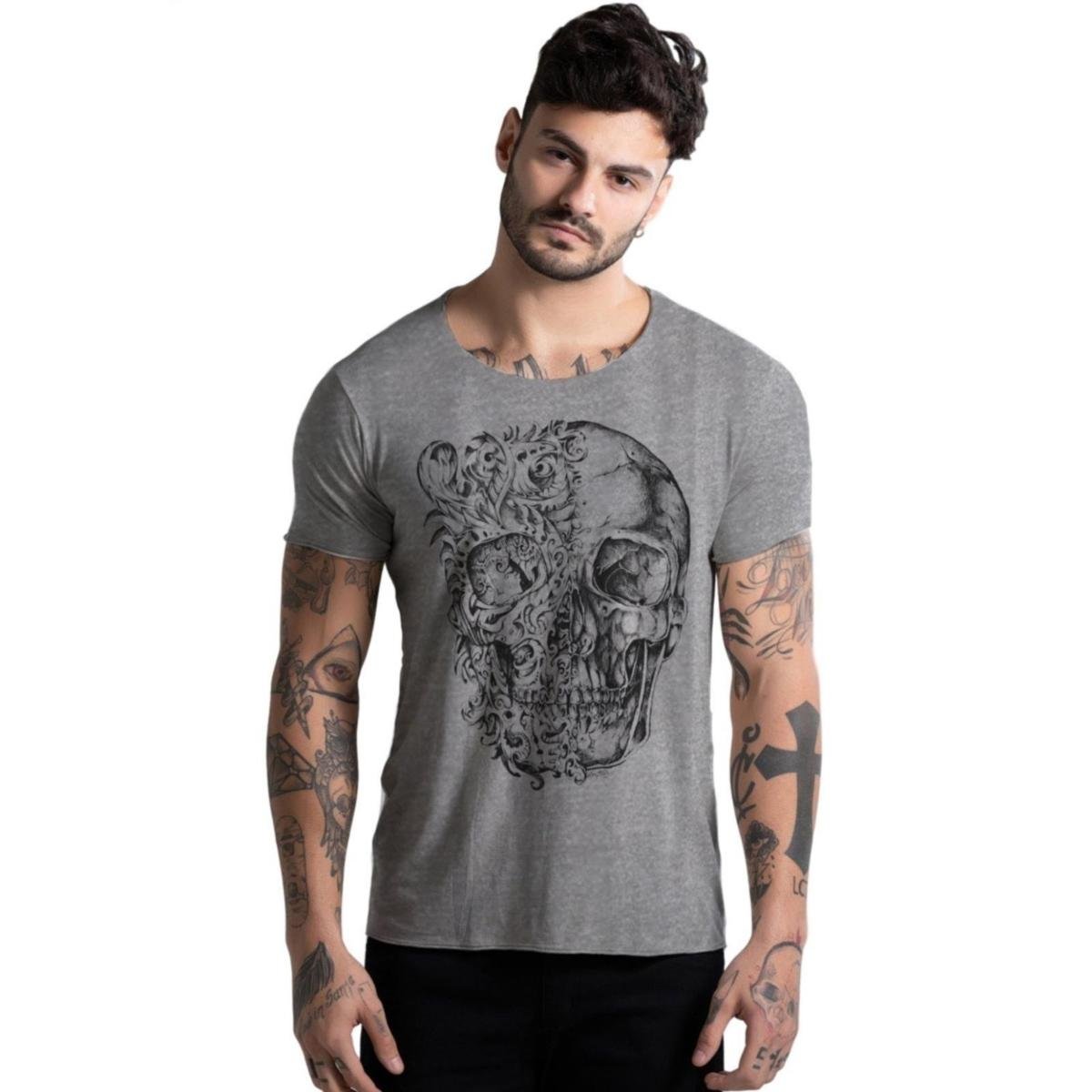 Camiseta Joss Corte a Fio Caveira Duas Caras Masculina - Cinza Menor preço em Camiseta Joss Corte a Fio Caveira Duas Caras Masculina - Cinza
