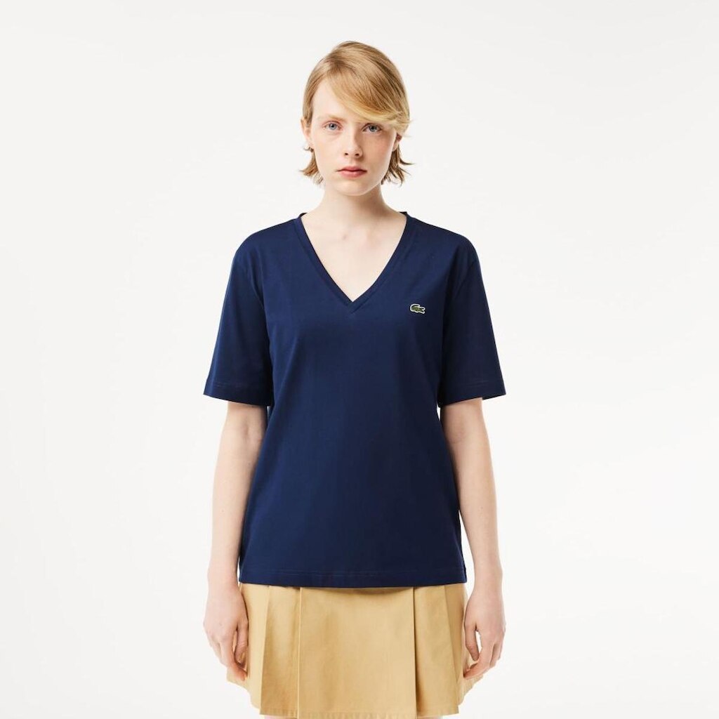 Camiseta Lacoste com Gola V Feminina