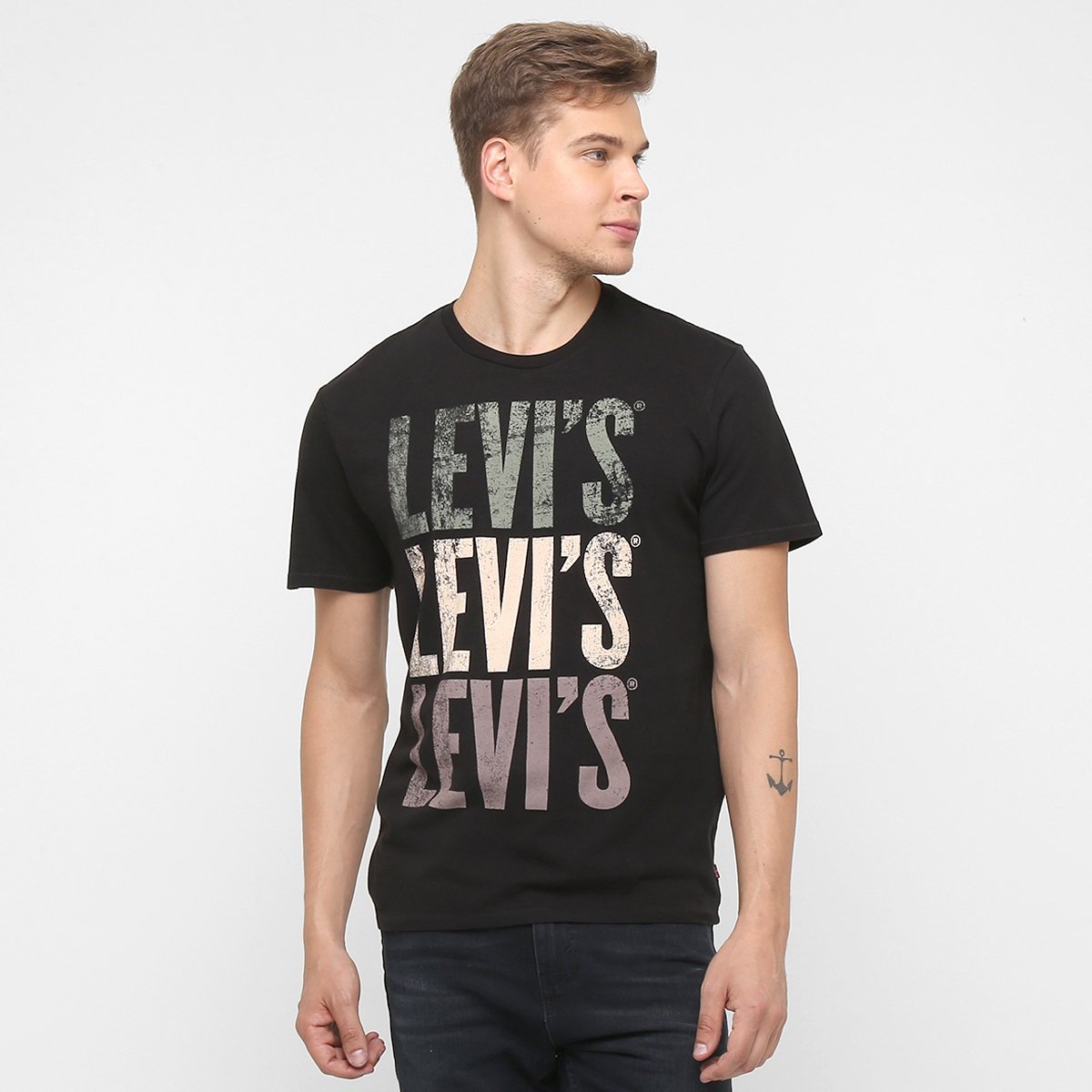 camiseta levis estampada