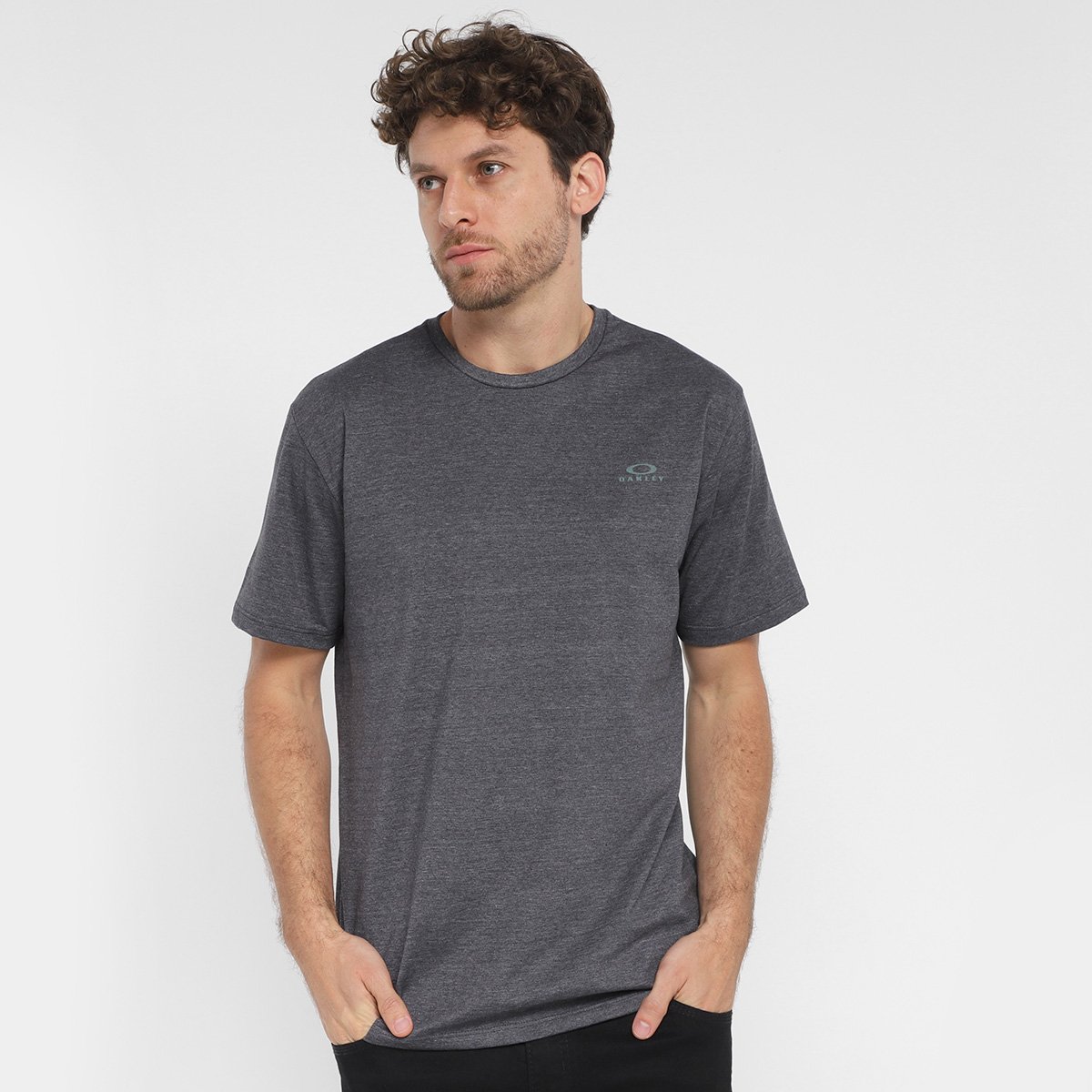 Camiseta Manga Curta Oakley O' Classics Masculina - Preto Menor preço em Camiseta Manga Curta Oakley O' Classics Masculina - Preto