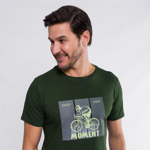 Camiseta Márcio May Sports Verde - Estampa Enjoy Every Moment Algodão Premium