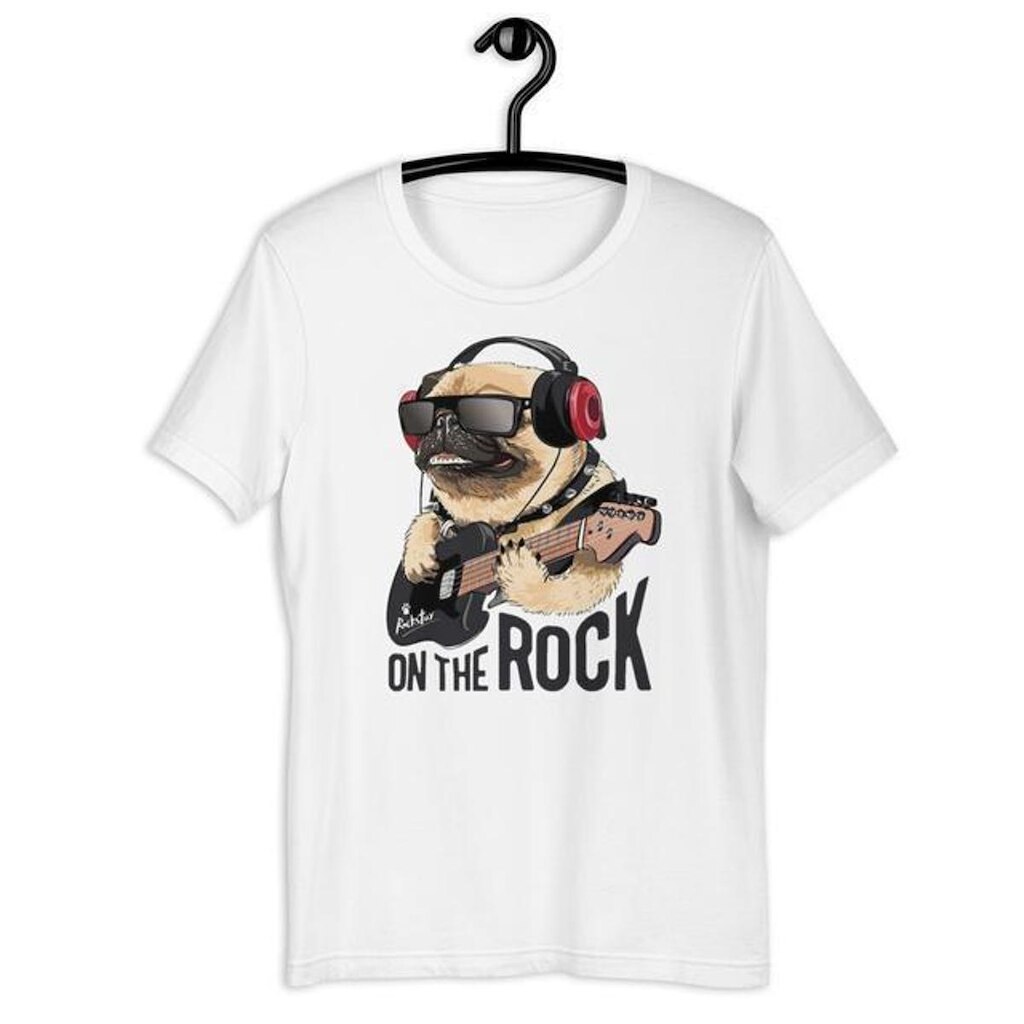 Camiseta Masculina Dog Pug on The Rock