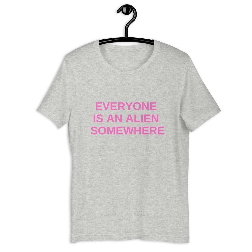 Camiseta Masculina Everyone Is An Alien Somewhere