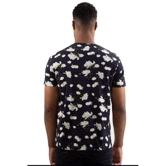 Camiseta Masculina Ixória Básica Estampada Floral Preta